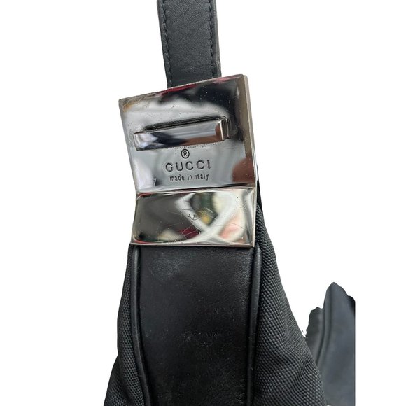 Gucci Black Nylon and Leather Shoulder Bag With G Clasp comes with COA - Picture 6 of 16